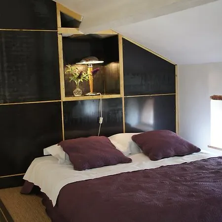 Aux Jardins Des Thevenets Bed and breakfast *