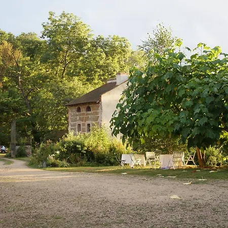 Aux Jardins Des Thevenets * Espinasse-Vozelle